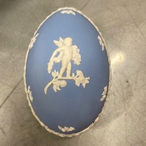 Wedgewood blue jasperware egg shaped box